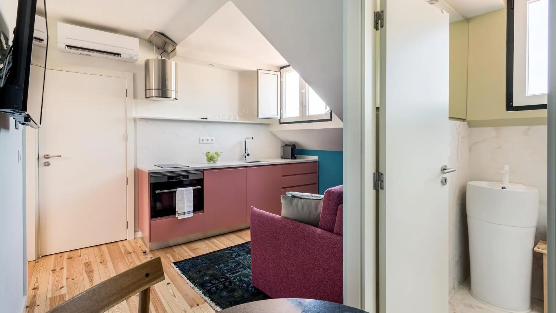 Joivy Flats Next To Rossio Square And Main Lisbon Attractions Apartment