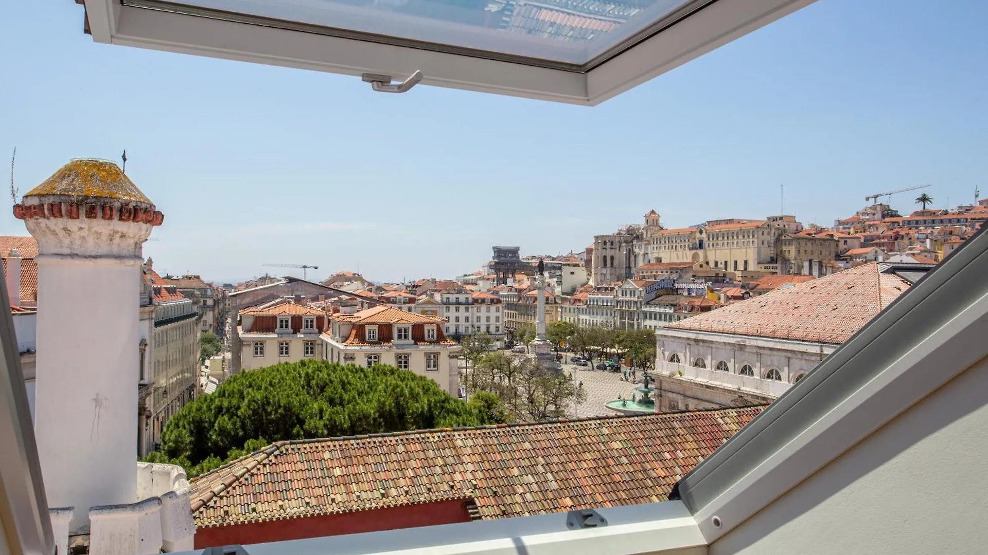 Joivy Flats Next To Rossio Square And Main Lisbon Attractions Apartment