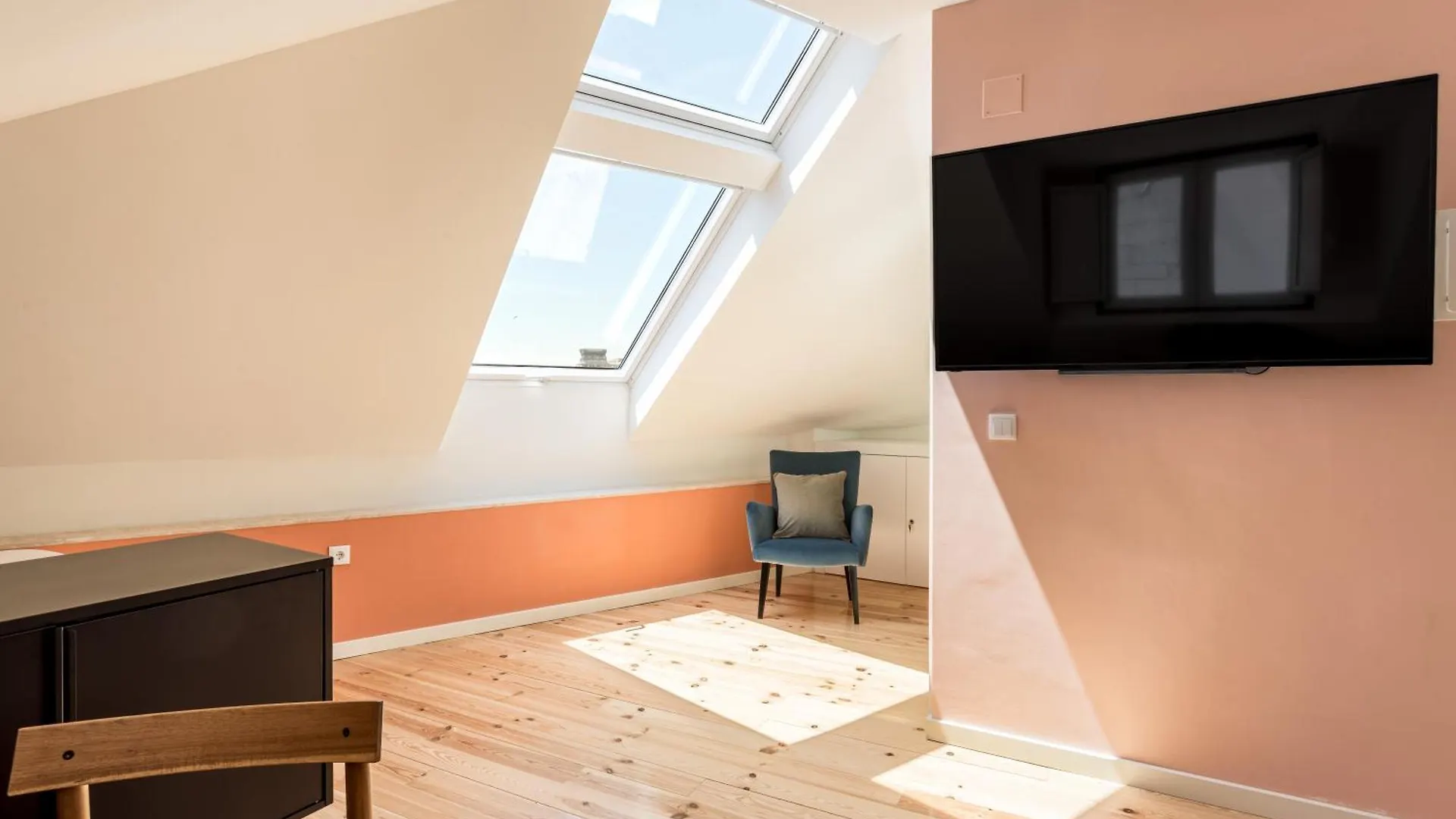 Joivy Flats Next To Rossio Square And Main Lisbon Attractions Apartment